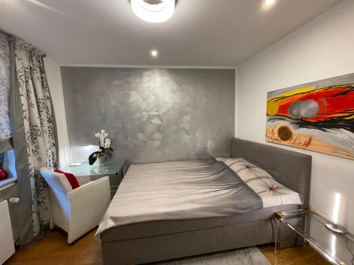 Airport Rooms Waldblick Keulen Buitenkant foto